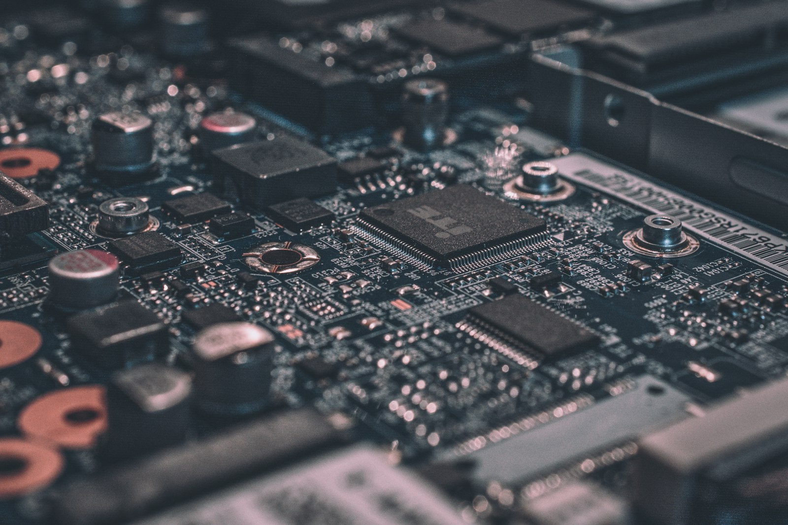 Website-Wartung: Updates, Backups, Monitoring und Sicherheit